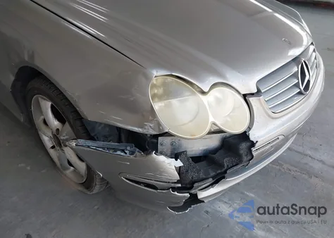 2005 Mercedes-Benz Clk 320 из США, поврежденный, VIN WDBTJ65J85F145093